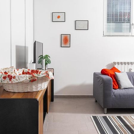 Staurenghi Red Apartment Varese Luaran gambar