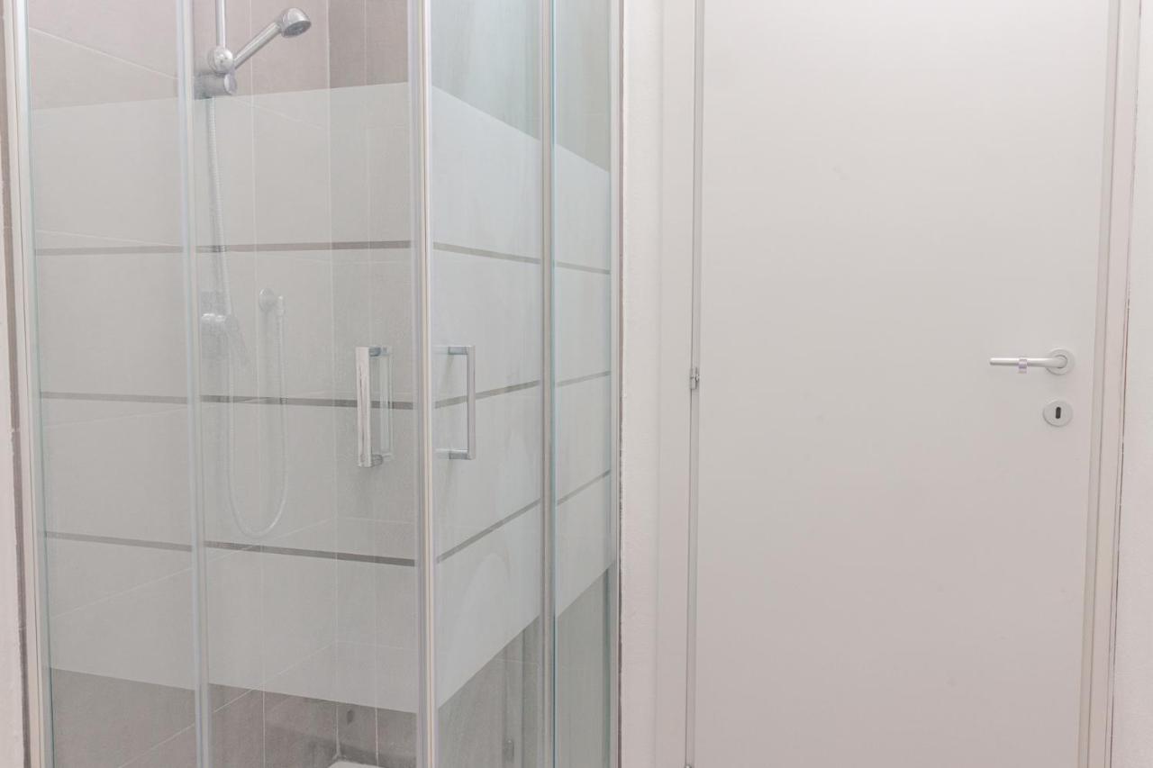 Staurenghi Red Apartment Varese Luaran gambar